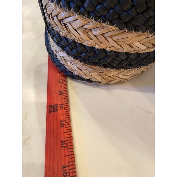Universal Threads Bucket Bag Wicker Straw Black Stripe Practical Versatile Tote - Picture 9 of 11